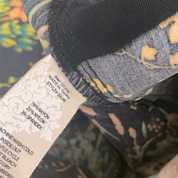 Soft Surroundings In Bloom Floral Ankle Pants PL - Picture 7 of 12